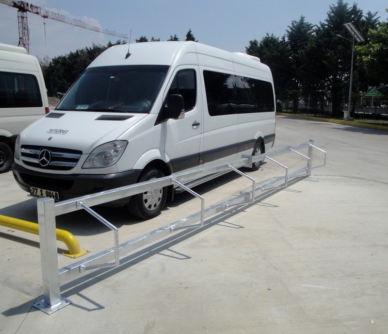 6'LI MOTOSİKLET PARKI